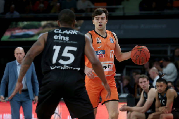 密切有关 密切有关