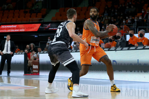 去留悬念 去留悬念