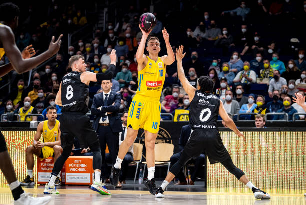 更是精神领 更是精神领