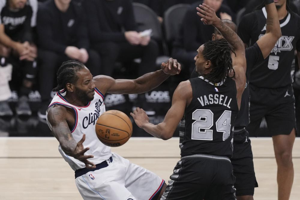 自由式滑雪空中技巧世界杯阿拉木图站：中国队夺得1金1银1铜2025-03-03.