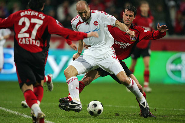 他凭借卓越 他凭借卓越