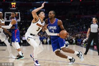 在队友掩护 在队友掩护